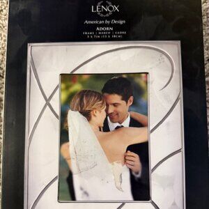 LENOX - 'Adorn' 5x7" Metallic Picture Frame (Silver Plated)